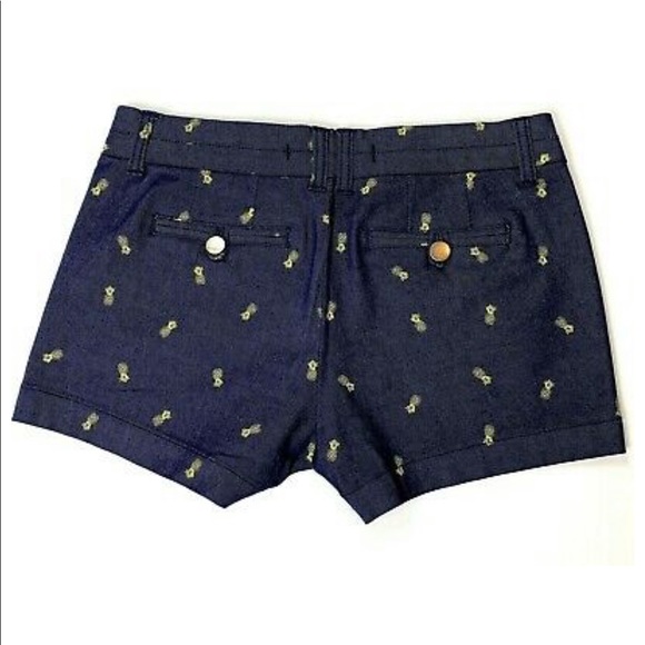 Gillian Harper Pineapple Printed Shorts - Picture 3 of 8